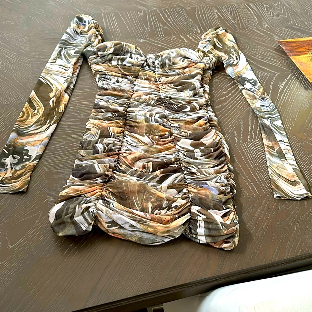 Zara sexy and classy long sleeve dress size M